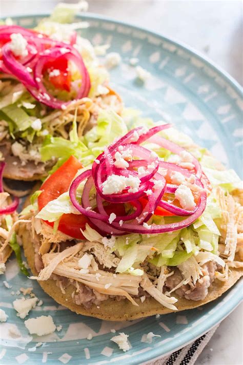 Tostadas de pollo Mexicanas. Sencillas y deliciosas.