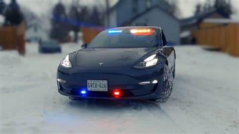 First Tesla Model 3 police car arrives in Canada, but not where you would expect it - Drive Tesla