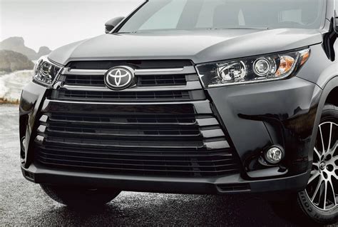 2017 Toyota Highlander Hybrid | Toyota of Naperville