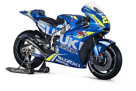 Suzuki MotoGP launch: Iannone, Rins reveal 2018 GSX-RR | MotoGP News | Autosport