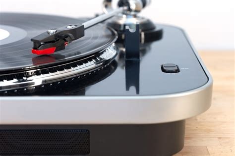 The 7 Best Bluetooth Turntables (2024) - Musician Wave