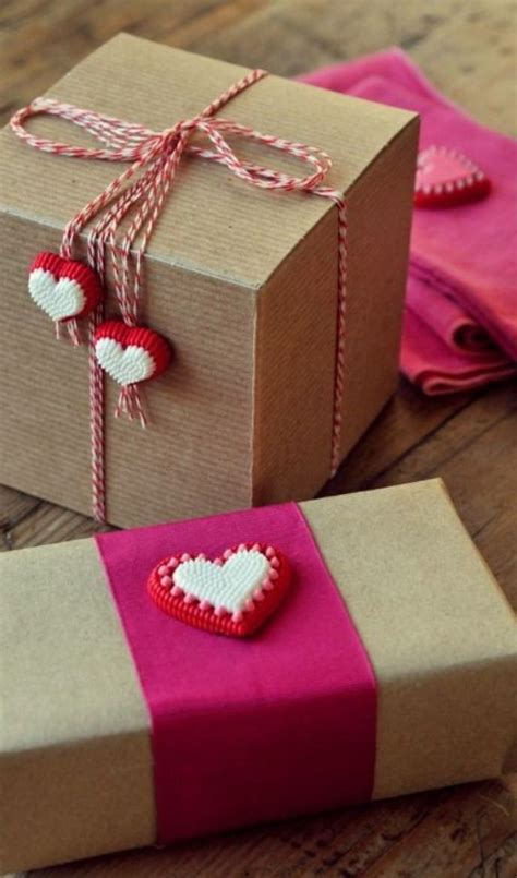 55 Creative Gift Wrapping Ideas For Your Inspiration - family holiday ...