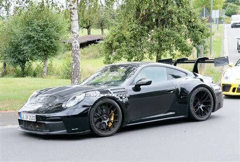 2022 Porsche 911 GT3 RS Makes A Great First Impression With Wild Aero Kit | Carscoops