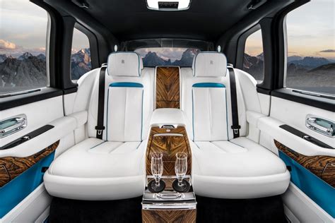 The Rolls-Royce Cullinan SUV: Luxury Meets Invincibility - Luxury Car ...