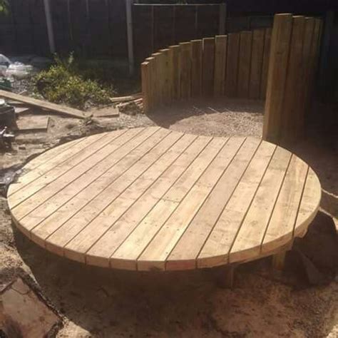 Pin by Gentleman Woodworks on Sam's round deck extension | Backyard garden design, Circle patio ...