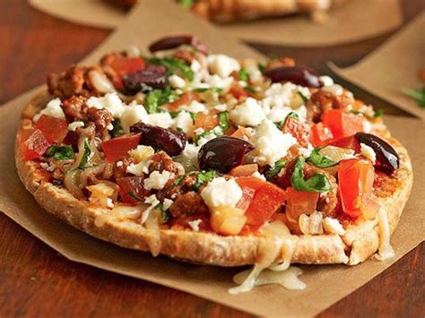 Greek Pita Pizza Recipe and Nutrition - Eat This Much