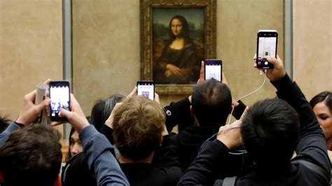 Mona Lisa returns to renovated home in the Louvre museum