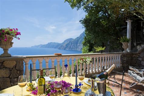 Discover all the Amalfi Coast luxury villas for rent with private pool