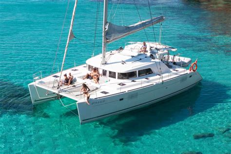 Sailing catamaran for rent in Phuket «Lagoon 440»