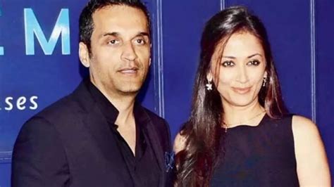 Swades actress Gayatri Joshi and husband Vikas Oberoi meet with a car accident in Italy | IWMBuzz