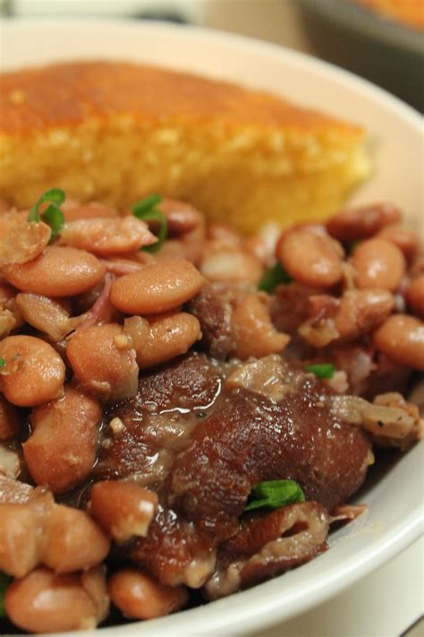 slow cooker pinto beans and ham hocks