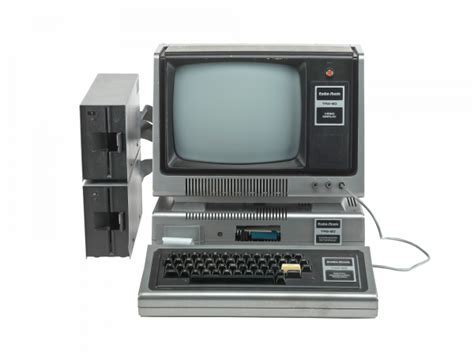 HomeComputerMuseum - Tandy TRS-80 Model II