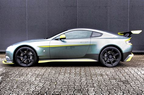 2017 Aston Martin Vantage GT8 side profile - Automobile