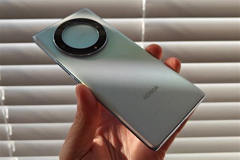 Honor Magic 5 Lite review: sharp looks, sensible price | Stuff