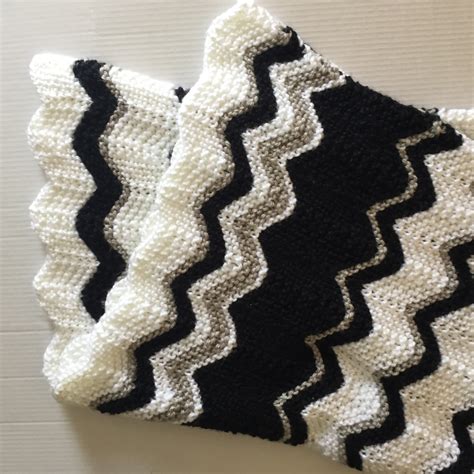 Knits - Black and White Baby Blanket - Blogging with Dragons