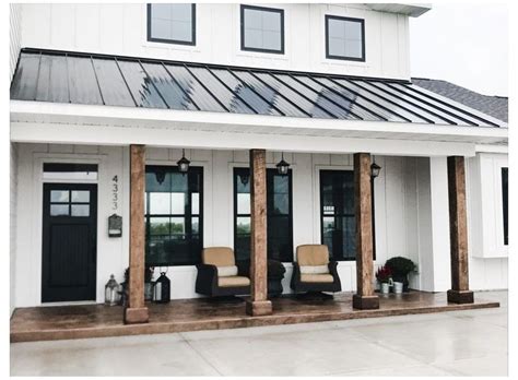 White with Black Modern Farmhouse Porch Metal Roof {220767} #modern #farmhouse #modernfarmh ...