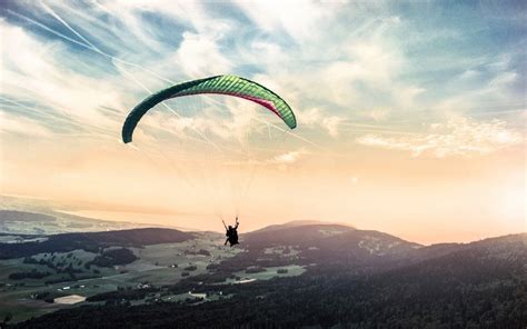 Paragliding Safety Tips for a Novice | My Scoop