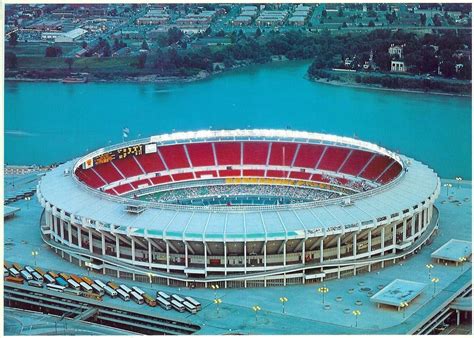 Cincinnati Reds - Old Riverfront Stadium - Cincinnati, OH - This place, no longer in existence ...