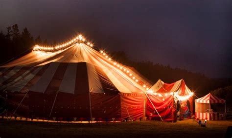 photo by Howard Guyer | Flynn Creek Circus