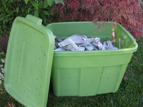 How to Set Up a Worm Bin for Vermicomposting