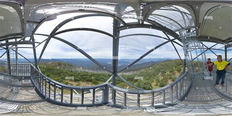 360° view of Victorian Alps from Mount Benambra Fire Tower and Lookout - Alamy