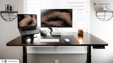 21 Best Tech Desk Accessories to Revolutionize your Office Setup