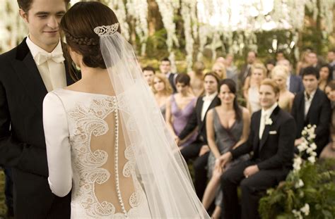 Twilight Breaking Dawn Part 1 Wedding Dress Images & Facts - HeyUGuys