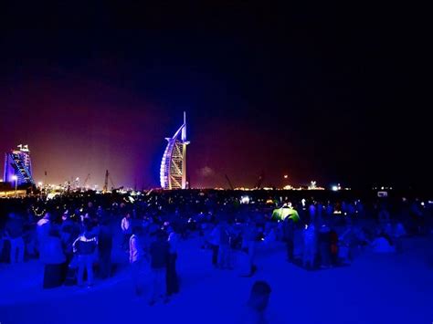 Photos: Massive number of visitors fill Dubai top spots for NYE fireworks | News-photos – Gulf News