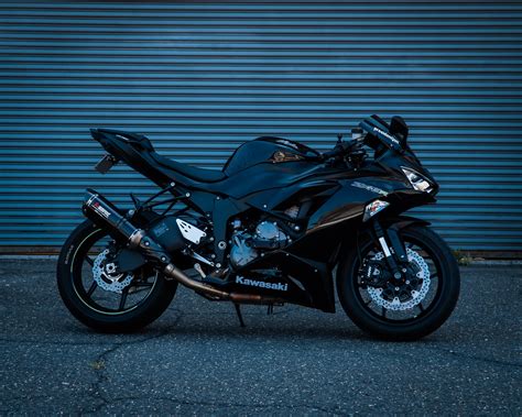 All black with a touch of green (2019 ZX6R) : r/Kawasaki