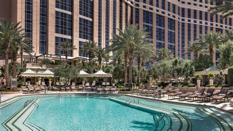 The Palazzo Las Vegas Pools - Activity Review | Condé Nast Traveler