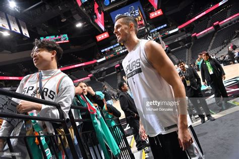 Zach Collins of the San Antonio Spurs interacts with fans before the ...