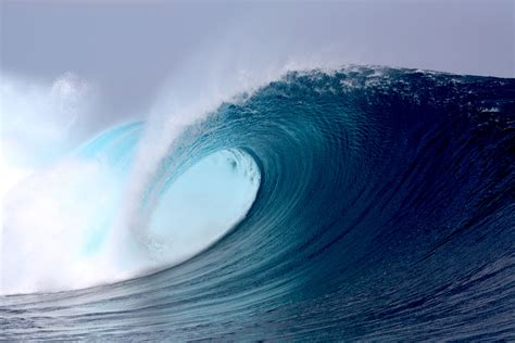 The meaning and symbolism of the word - «Wave»