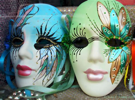 Colorful Mardi Gras masks in New Orleans, La. Mask Painting, Dot Art ...