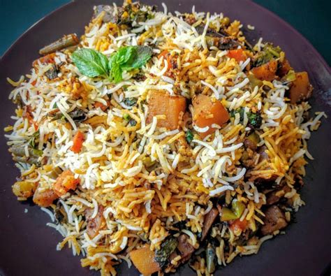 Veg Biryani Recipe | Hyderabadi Veg Dum Biryani | VegeCravings