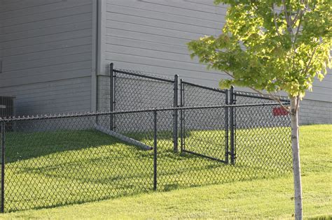 [150' Length] 6' Black Chain Link Complete Fence Package – America's ...