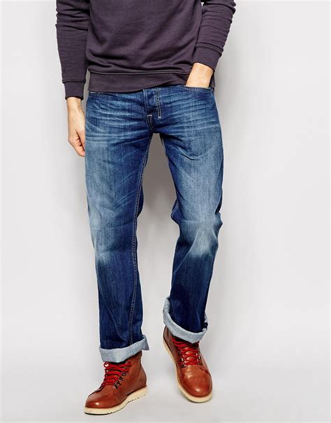 How to Wear Bootcut Jeans | How Long Should They Be? | The Jeans Blog