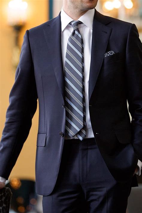 13 Different Ties To Wear With a Blue Suit - He Spoke Style