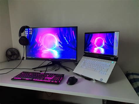 My current setup as a massive gaming laptop enthousiast! (by the way, are there any 15" or ...