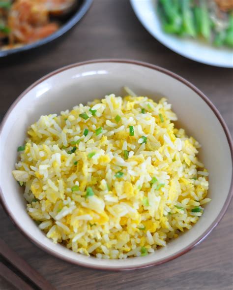 Golden Egg Fried Rice 黄金蛋炒饭 - Eat What Tonight