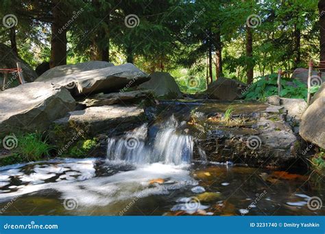 Waterfall at Japanese Garden Stock Photo - Image of leaves, color: 3231740