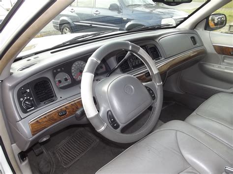 1998 Mercury Grand Marquis - Information and photos - MOMENTcar