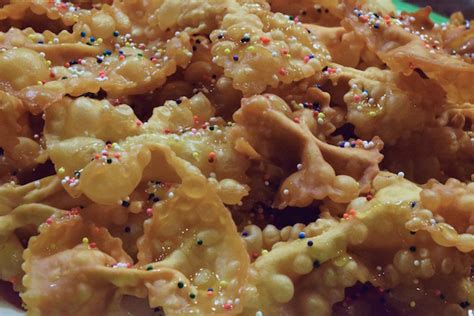 Crostoli (Italian Bow Tie Cookies) | La Cucina Grandinetti