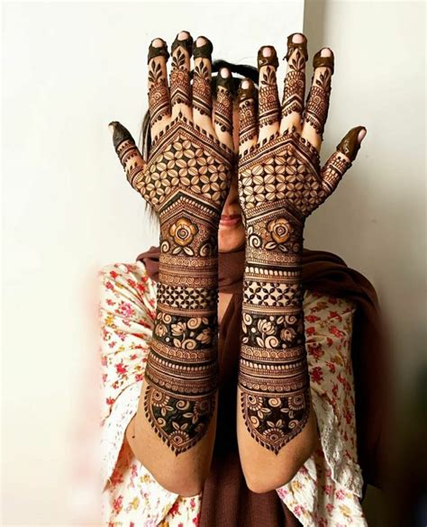 Bridal Mehndi Designs | 9+ Most Adorable Mehndi Design To Try