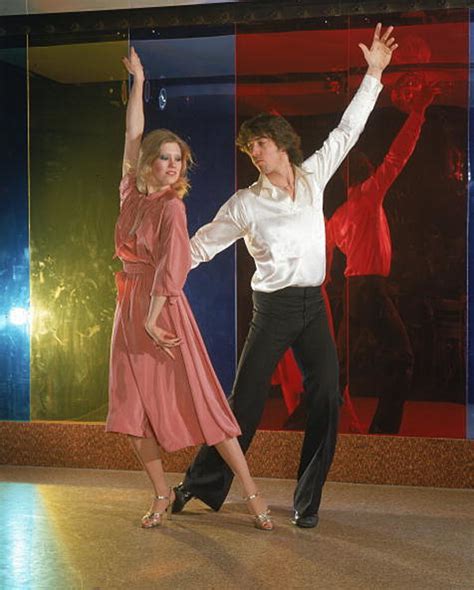 5 Iconic Dance Moves of the 1970s