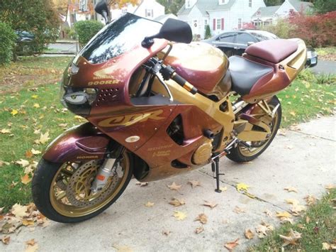 1999 Honda CBR 900rr Custom Flip flop Paint, for sale on 2040-motos