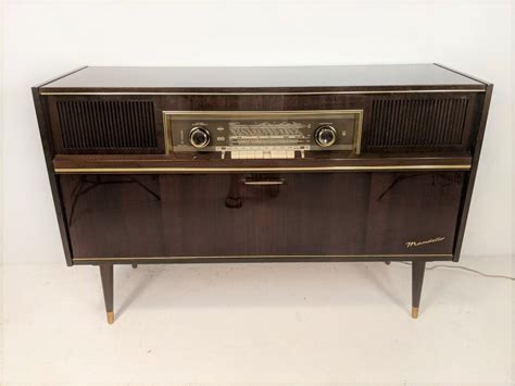 Mid Century Modern Grundig Mandello Series Stereo Cabinet Console - EPOCH