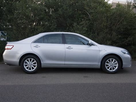 Toyota Camry Hybrid in depth - CNET