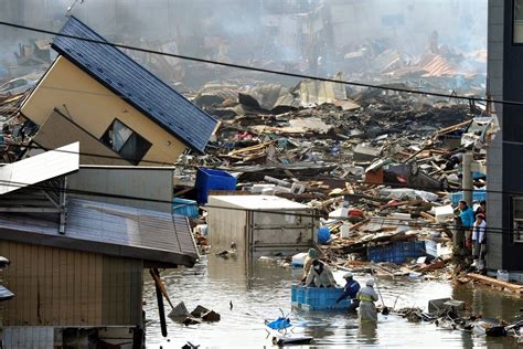 tsunami in japan 2011 pictures - world disasters - stills007.blogspot.in