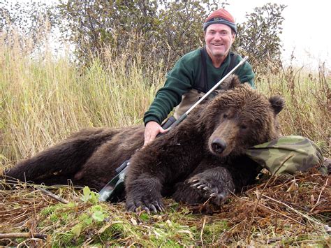 7-Day Brown Bear Hunt for One Hunter in Western Alaska - Includes Trophy Fees - Dallas Safari Club