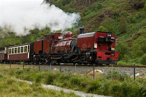 Steam Train In Snowdonia, Wales Stock Image - Image: 21382977